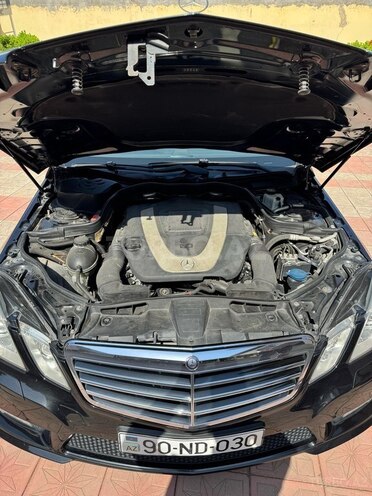 Mercedes E 300-12