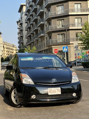 Toyota Prius-3