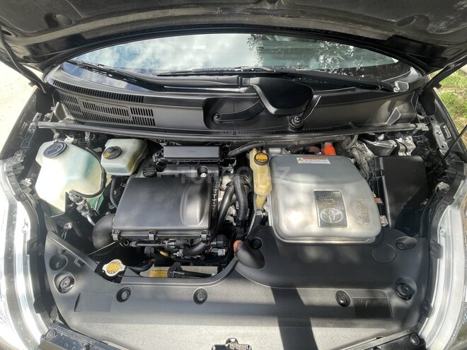 Toyota Prius-9
