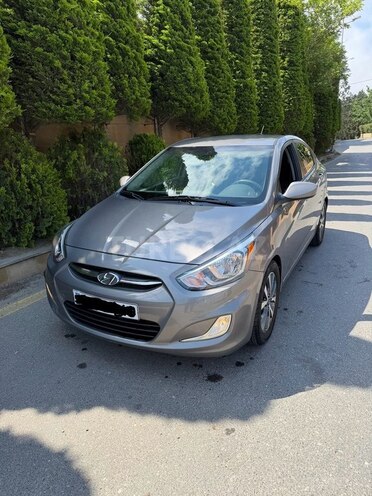 Hyundai Accent-1
