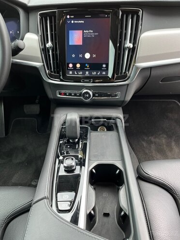 Volvo S90-11