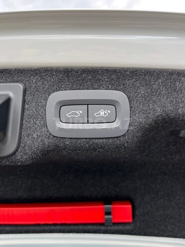 Volvo S90-14