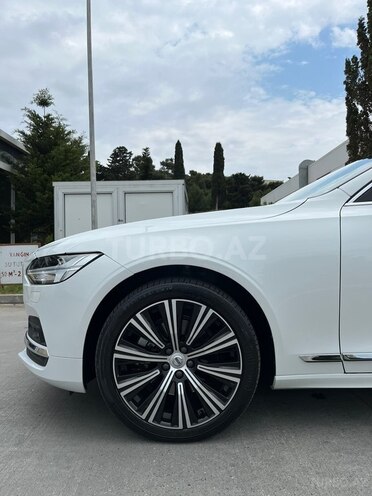 Volvo S90-8