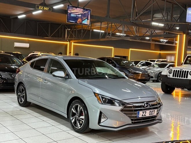 Hyundai Elantra-3