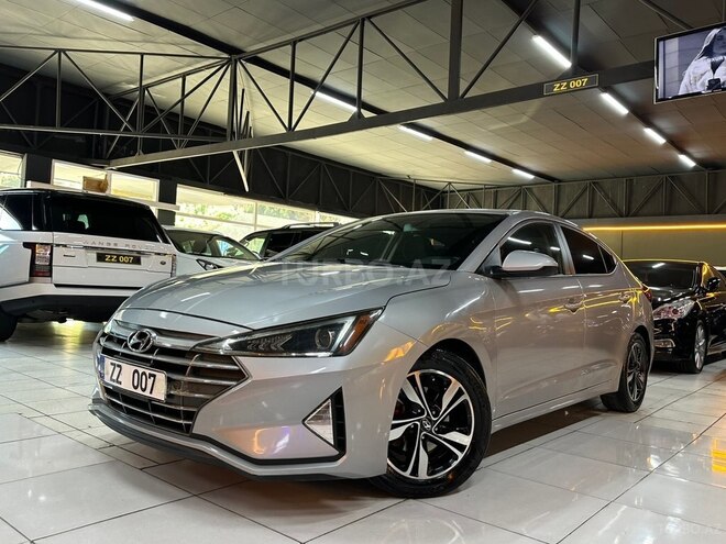 Hyundai Elantra-4