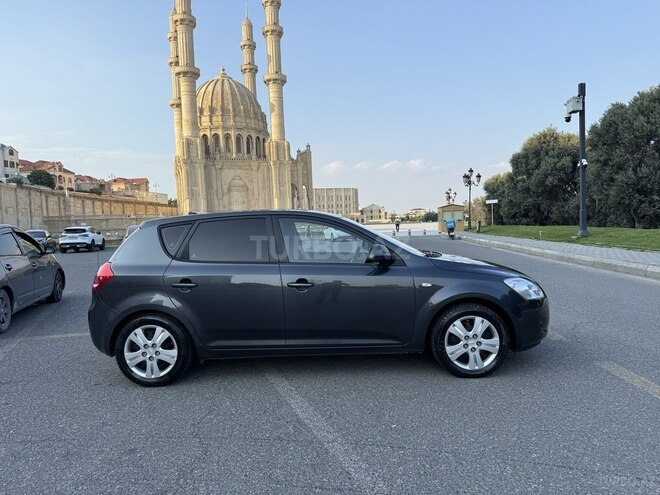 Kia Ceed-5