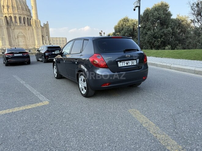 Kia Ceed-7