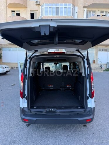 Ford Tourneo Connect-14