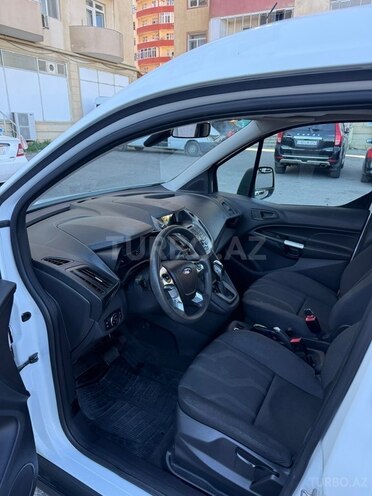 Ford Tourneo Connect-9