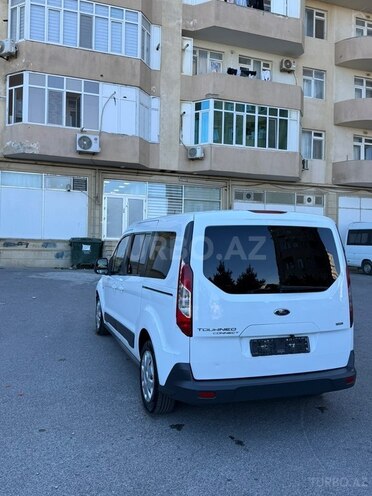 Ford Tourneo Connect-7