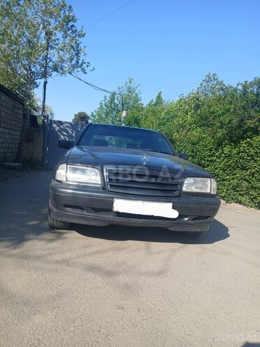 Mercedes C 200-1