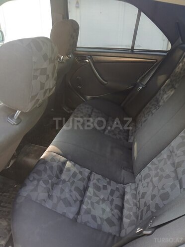 Mercedes C 200-7