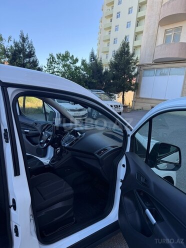 Ford Tourneo Connect-10