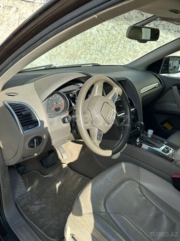 Audi Q7-3