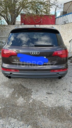 Audi Q7-2