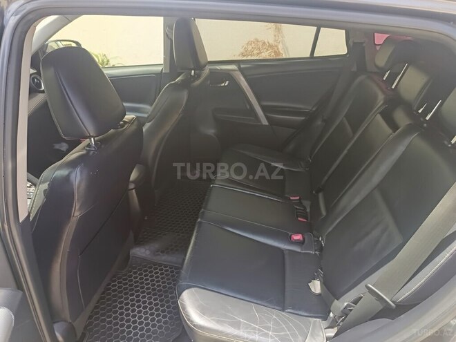 Toyota RAV4-9