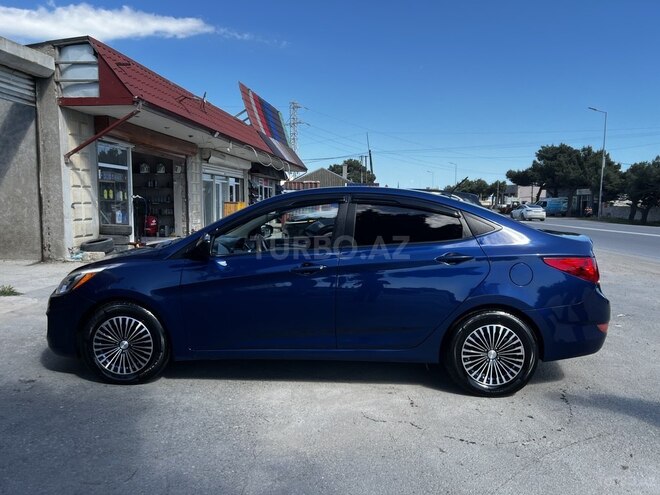 Hyundai Accent-3