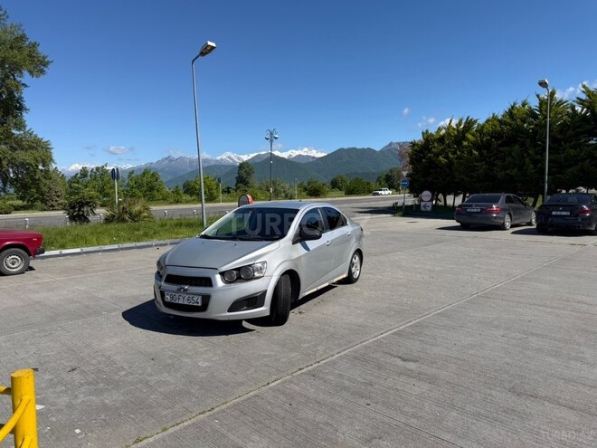 Chevrolet Aveo-16