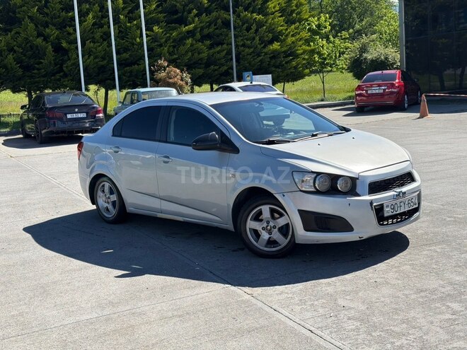 Chevrolet Aveo-17
