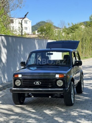 LADA (VAZ) Niva-11