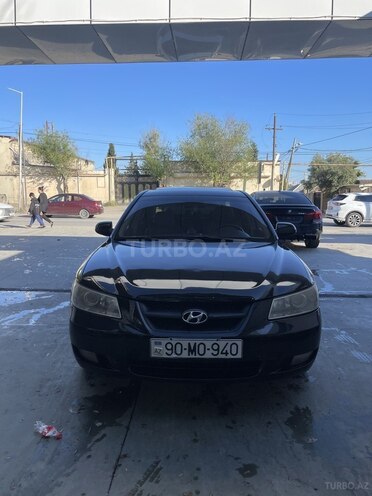 Hyundai Sonata-1