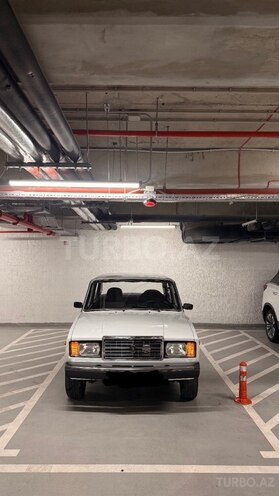 LADA (VAZ) 2107-1