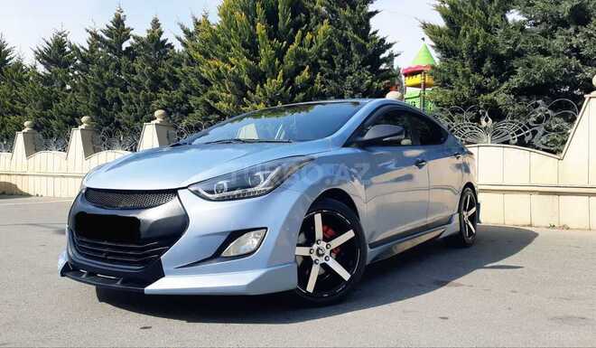 Hyundai Elantra-3
