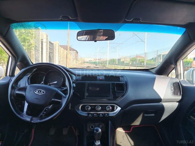 Kia Rio-11