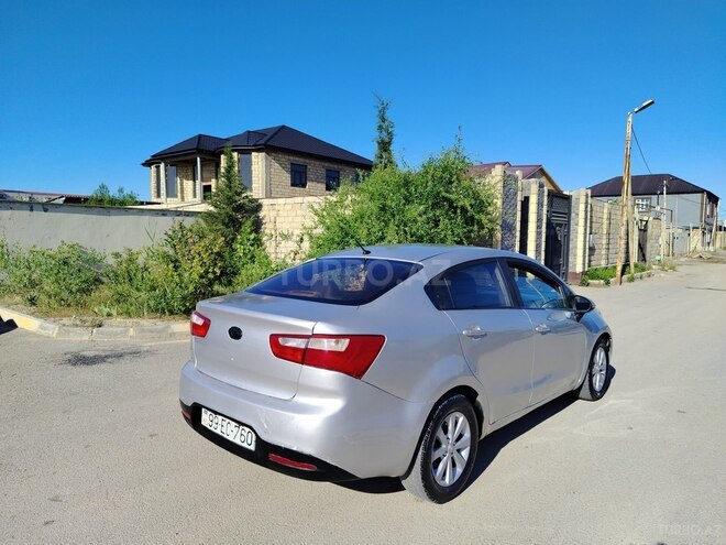 Kia Rio-5