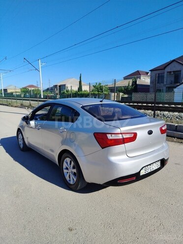 Kia Rio-10