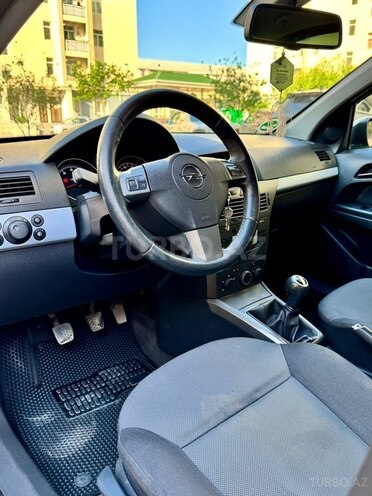 Opel Astra-11
