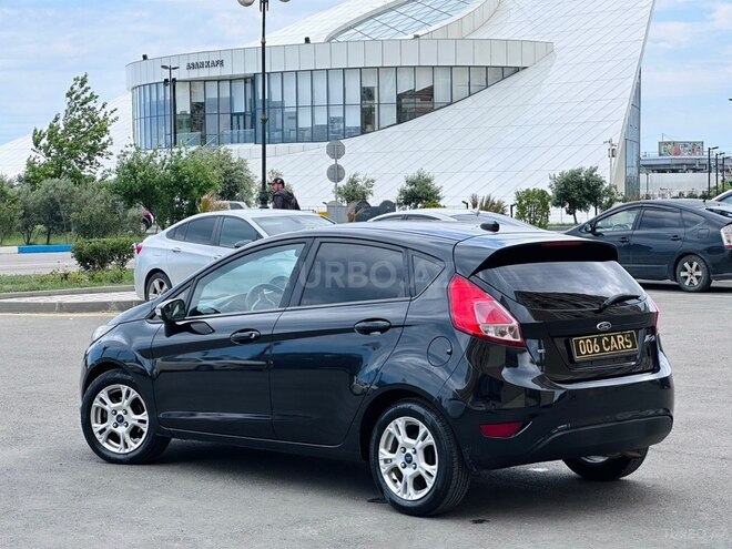 Ford Fiesta 2014, 185,035 km - 1.6 l - Sumqayıt