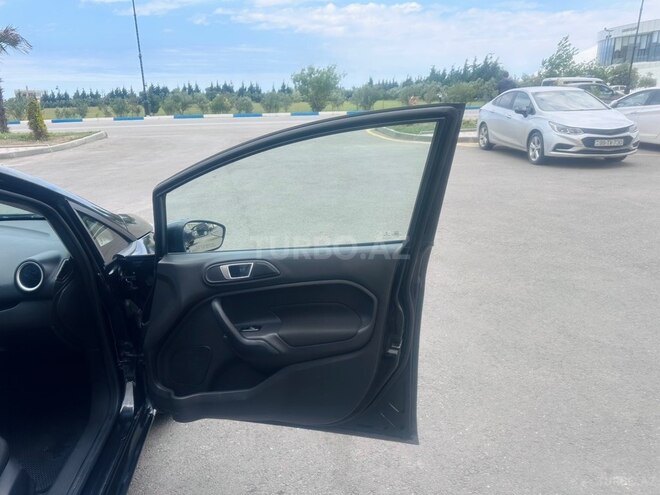 Ford Fiesta 2014, 185,035 km - 1.6 l - Sumqayıt