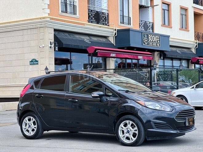 Ford Fiesta 2014, 185,035 km - 1.6 l - Sumqayıt