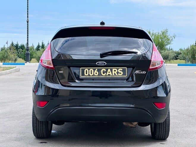 Ford Fiesta 2014, 185,035 km - 1.6 l - Sumqayıt