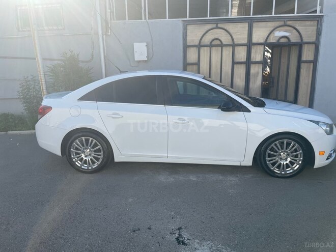 Chevrolet Cruze-13