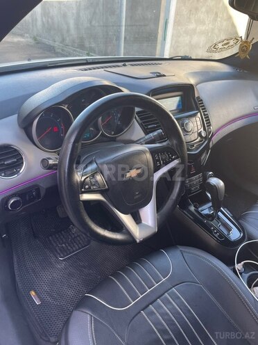 Chevrolet Cruze-10