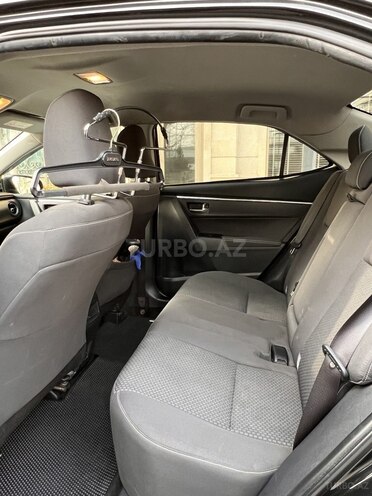 Toyota Corolla-10