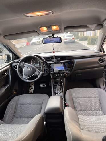 Toyota Corolla-11