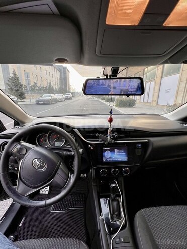 Toyota Corolla-7