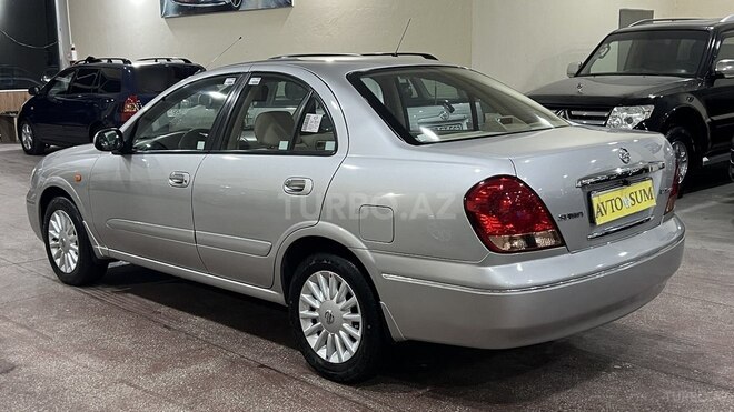 Nissan Sunny-11