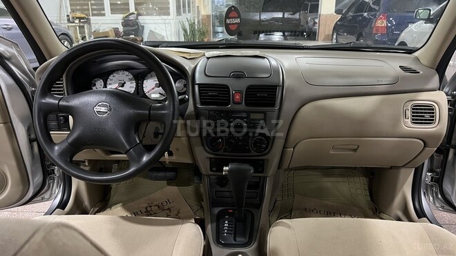 Nissan Sunny-12