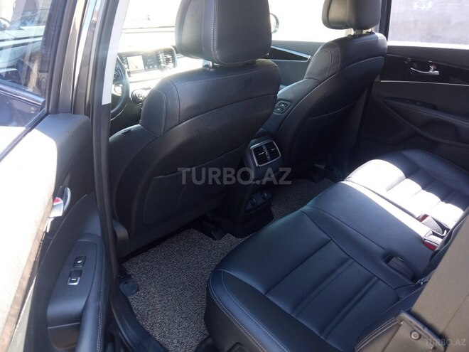 Kia Sorento-18