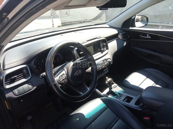 Kia Sorento-17