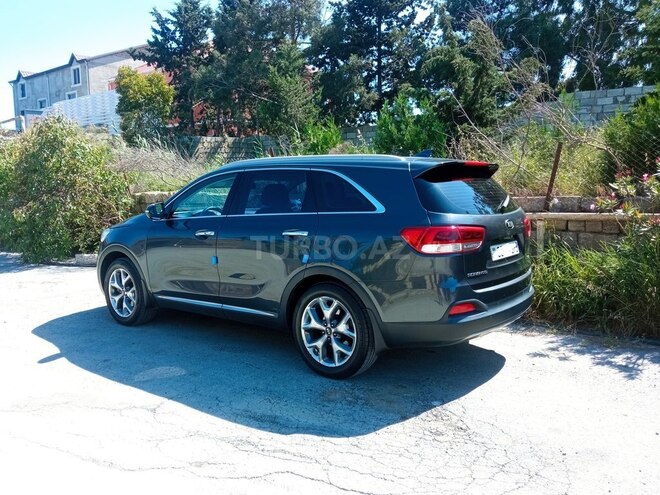 Kia Sorento-12
