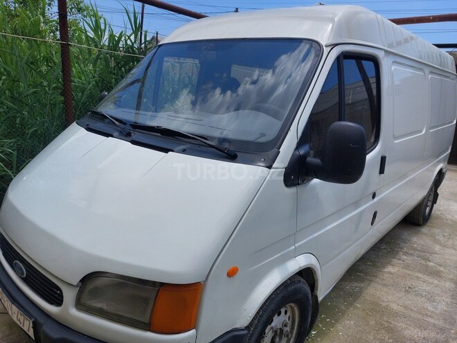 Ford Transit-1