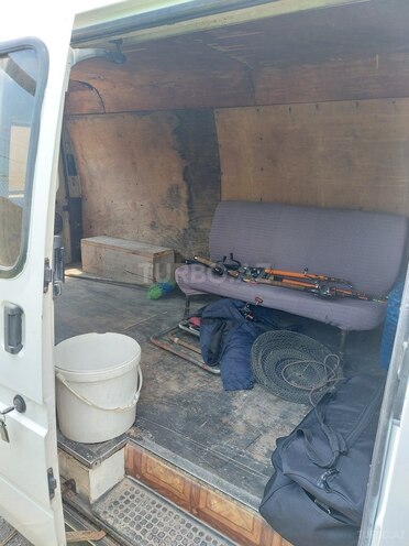 Ford Transit-4