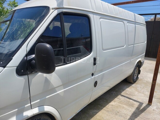 Ford Transit-2