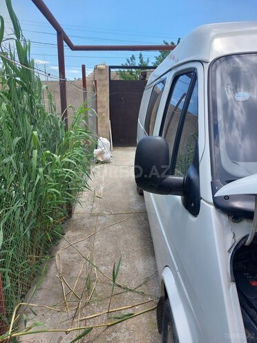 Ford Transit-8