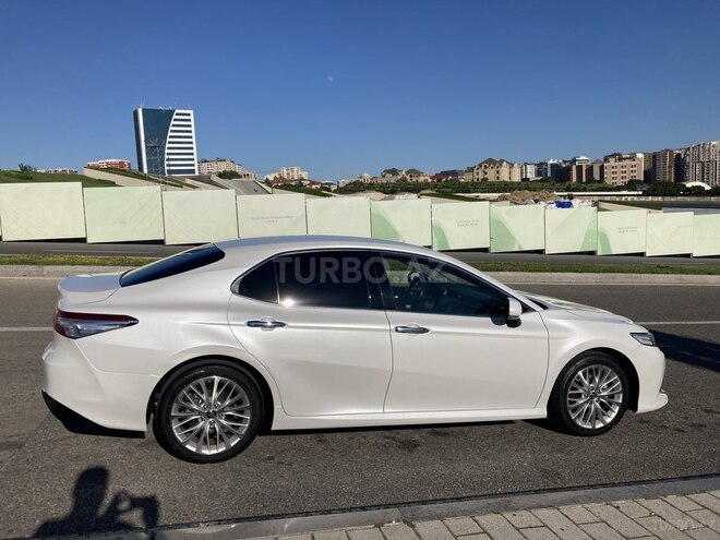 Toyota Camry-5